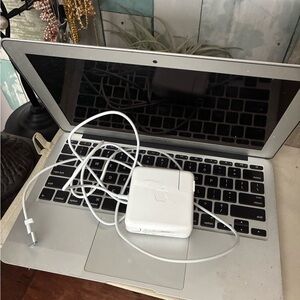 Apple MacBook Air in Silver with Charger